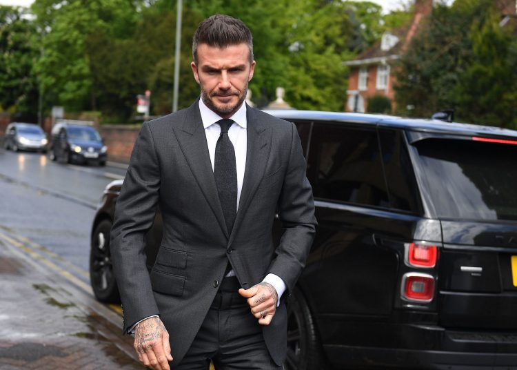 Drejtonte automjetin me celular në dorë/ Beckham pezullohet me 6 muaj heqje patente