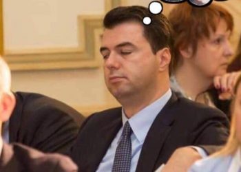 Deklarata e SHBA apo gjumi? Basha kishte lajmëruar dalje për mediat në orën 19:00, por akoma nuk duket gjëkundi