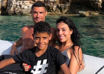 Bakshishi më i madh se rroga nuk lihet më kot, arsyeja e bujarisë së Ronaldos me stafin e resortit