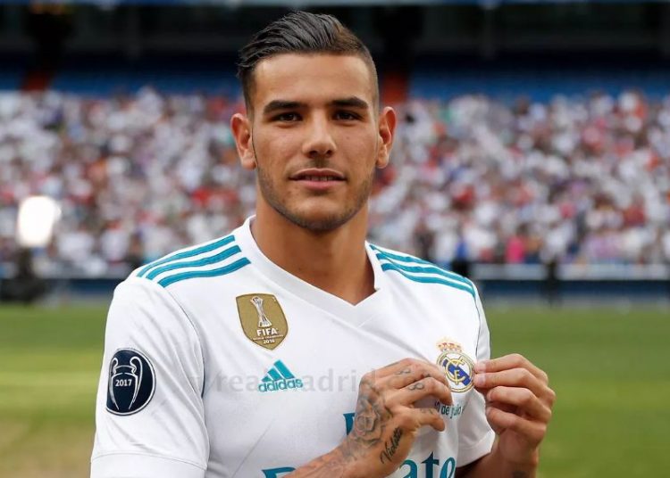 Hernandez zyrtarisht kuqezi, Milan betejë për supertalentin e Benfikës