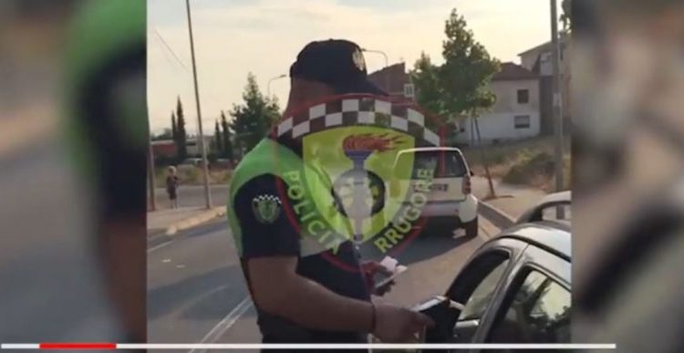 Të dehur në timon dhe pa patentë, policia arreston 59 shoferë problematikë