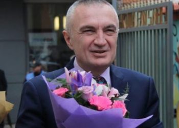 Një president që i mbulon hallet me gënjeshtra