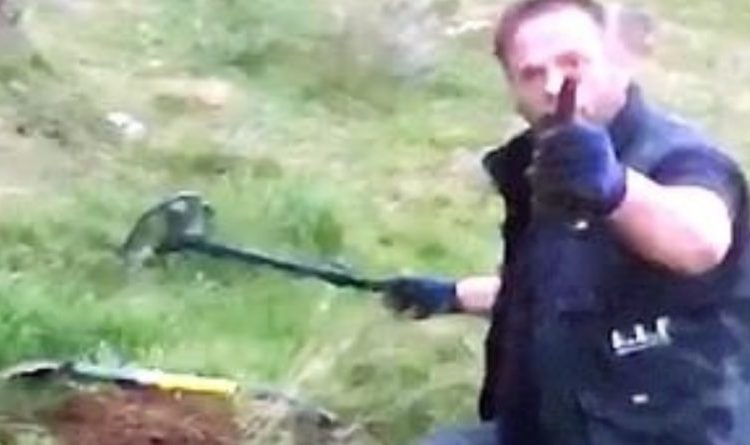Po kërkonte unazën e humbur, burri bën zbulimin që s’e kishte menduar