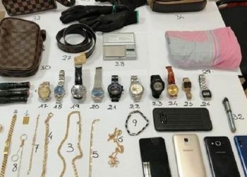 Vodhën orë Rolex dhe objekte të çmuara, pranga pesë shqiptarëve.