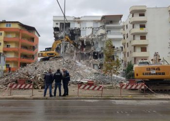 Durrës/Ahmetaj sqaron planin e qeverisë për rindërtimin: Brenda Krishtlindjeve…