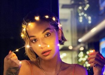 Rita Ora sjell imazhe të reja nga darka e Krishtlindjes