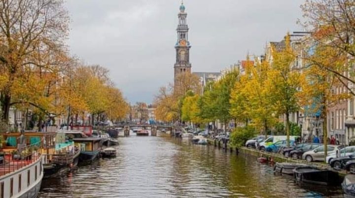 Qyteti i Amsterdam do të paguajë borxhet dhe kreditë e të rinjve, për t’i dhënë mundësinë e një ‘fillimi të Ri’