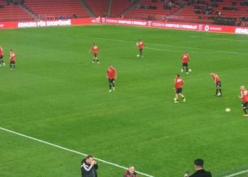 Formacionet Zyrtare, Shqipëri-Itali (Yjet)/ Redi Jupi Dhe Alban Bushi Gjenden Në Stol
