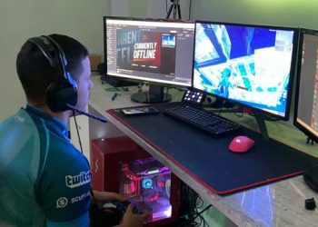 Lojtari i “Fortnite” që fiton mbi 180 mijë euro në vit duke luajtur në garazh