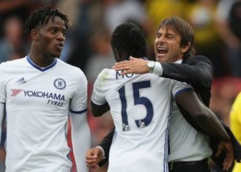 E mbyllur, Interi transferon lojtarin e Chelsea