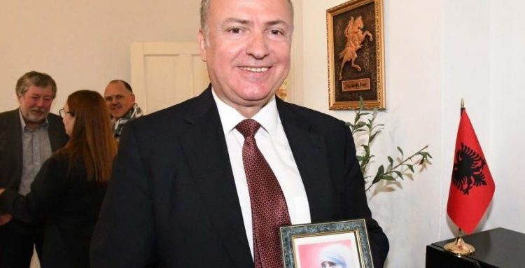 Kastriot Robo, ambasadori i ri i Shqipërisë në Turqi! Karriera diplomatike në Greqi, Britani e Spanjë