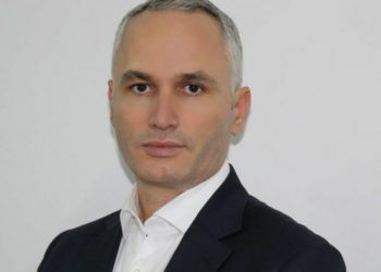 Gruaja socialiste si model i denjë kundrejt “shotave” demokrate!