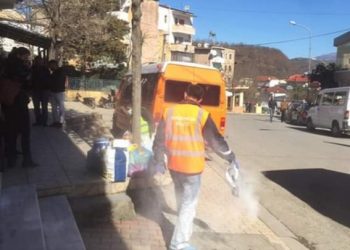 Masat për COVID-19/ Bashkia Klos apel qytetarëve: Ruani distancën dhe evitoni daljet
