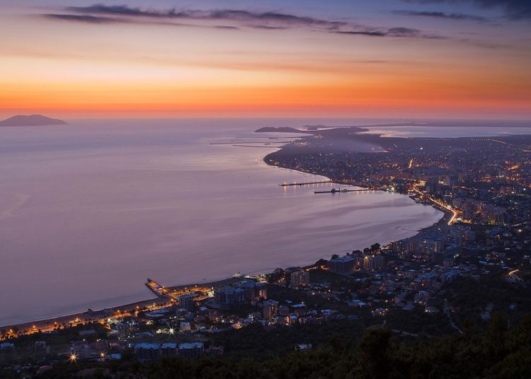 Njoftuan Ramën se do të shanin virusin në orën 19:00, por çfarë ndodhi në Vlorë?