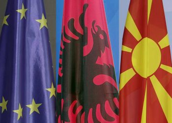 DW/ Ambasadorët e BE dakord për negociata me Shkupin dhe Tiranën