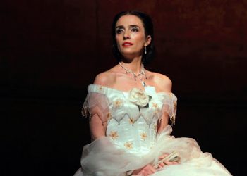 Këtu mund ta shikoni shfaqjen operistike “La Traviata” me Ermonela Jahon (VIDEO)