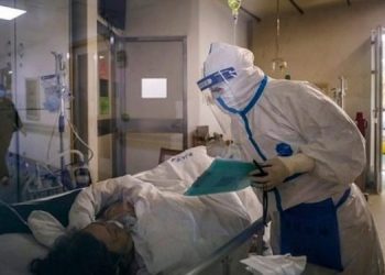 Nga të vjellat te humbja e oreksit, këto janë simptomat e para të koronavirusit