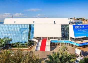 Në kohën e pandemisë, qendra ku mbahet festivali i Kanës hap dyert për të pastrehët