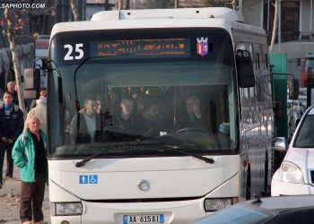 Veliaj: Qytetarët të qëndrojnë në shtëpi, ndërpritet edhe transporti urban
