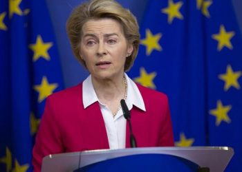 KE ndez “Klauzolën e Sigurisë”! Von der Leyen: S’e kemi bërë kurrë! Qeveritë t’u japin paratë që duhen restoranteve e sipërmarrjeve
