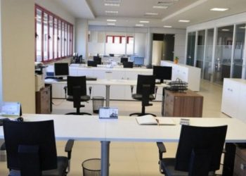 Nga e hëna ndryshon orari i punës për administratën! Do të punohet nga ora 08:00 deri në 13:00!