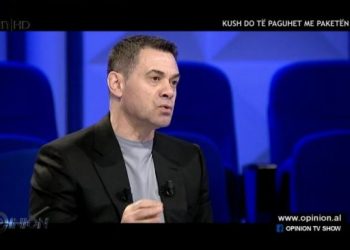 Nga kamerierët te punonjësit e call-center: Kategoritë që përfitojnë 400 dollarët