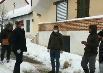 Reshjet e dendura në Bulqizë; Kryebashkiaku Alla del në terren për të inspektuar situatën (VIDEO)