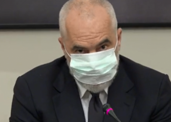 “Jam 198 cm i gjatë dhe e kam më vështirë të ngrihem se sa një i shkurtër”, Rama: Shqipëria do të ringrihet më shpejt se vendet e mëdha