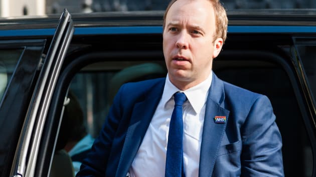 Vaksina anti-Covid/ Britania: Nga e enjtja do të nisin testet te njerëzit