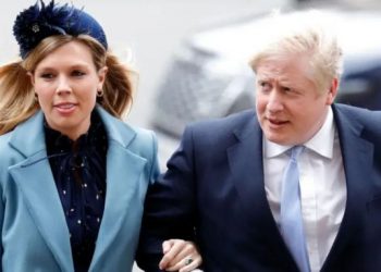 Kryeministri britanik bëhet me fëmijën e tij të gjashtë – E fejuara lindi të mërkurën një djalë të shëndetshëm