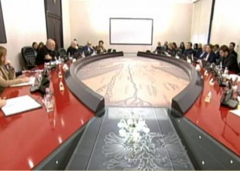 Botohet vendimi/ COVID-19 përgjysmon kabinetin qeveritar, ja paga e qeverisë Rama për 3 muaj!