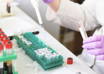 Vaksina kundër COVID-19, shkencëtarët në Britaninë nisin testimet javën e ardhshme