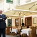 Presidenti austriak shkel shtetërrethimin, policia e kap duke darkuar në tarracën e restorantit të shqiptarit