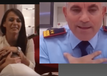Nëna e djalit të dhunuar nga policia nxjerr bllof Ardi Veliun, video eshte mar nga nje film…..