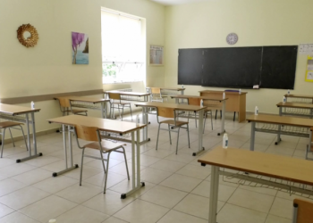 Maturantët kthehen në shkollë/ Mësim nën masa të rrepta për shkak të pandemisë