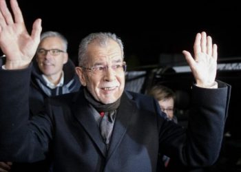 Presidenti austriak i del në mbrojtje restorantit shqiptar në Vjenë