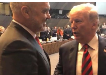 Sekretet e librit të ish-këshilltarit amerikan/ Trump për Shqipërinë: I vetmi vend në përputhje 100% me NATO dhe SHBA-të