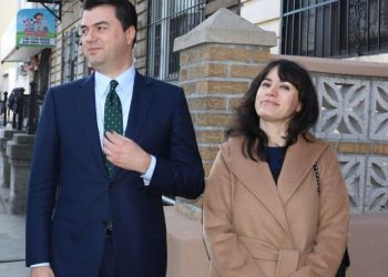 Si u arsimua Lulzim Basha, e shoqja, dhe kunati në Hollandë dhe lidhja misterioze e Bashës me doktorin e moshuar