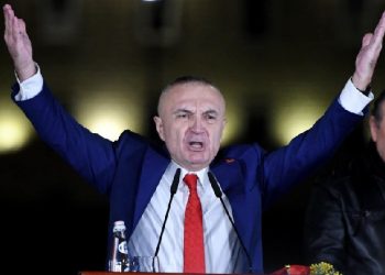 Meta u çon shkresa me detyra institucioneve për emërimet në Kushtetuese, por “harron” që s’është më kryetar i KLD
