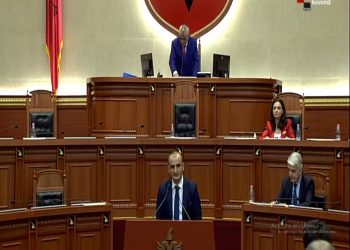 Maxhoranca dhe opozita e re miratojnë kandidatin e Presidentit për KLSH-në. Ja sa vota mori në Kuvend