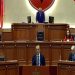 Maxhoranca dhe opozita e re miratojnë kandidatin e Presidentit për KLSH-në. Ja sa vota mori në Kuvend