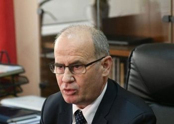Gjykata i jep shuplakë Mynyr Konit, ja si rektori ka shkelur ligjin me bllokimin e emërimit të pedagogëve