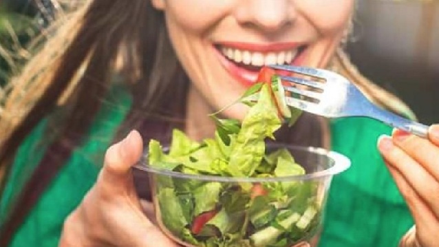 Ja dieta që ju ndihmon të arrini qëllimet tuaja për një trup sa më në formë për verën që na pret