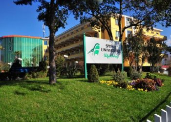 U dërgua me temperaturë të lartë te Sanatoriumi, vdes nga COVID-i shoferi i ministres Elisa Spiropali