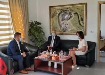 Kryebashkiaki  Tole priti sot ne nje takim pune Ambasadorin e Zvicres ne Shqiperi, z. Adrian Maitre.