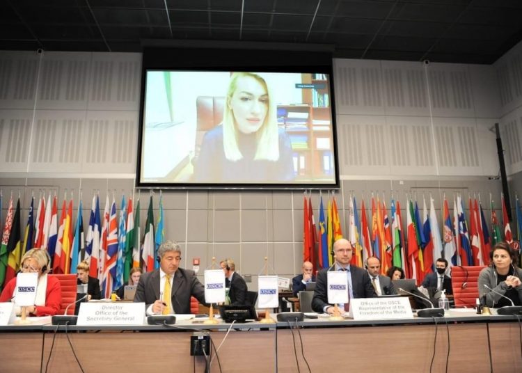 Zv.Ministrja Kuko: “Media dhe policia e shtetit janë partner të besueshëm të njeri-tjetrit, që synojnë të japin më të mirën për publikun.”