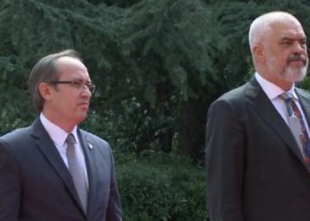 Takimi i dy qeverive Shqipëri-Kosovë nga Shkodra “zhvendoset” në Tiranë, caktohet ora dhe data kur do të mbahet