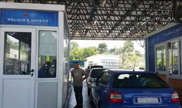 Greqia i jep fund bllokadës me Shqipërinë, vendi i parë i BE që heq të gjitha kufizimet e Covid në pikat kufitare