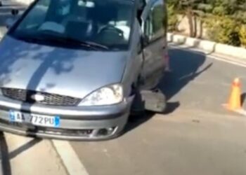 Aksident mes dy makinave në Elbasan, disa persona të lënduar