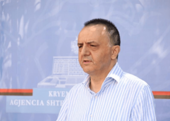 “Vëllezërit rrahin drejtorin e Kadastrës”, vjen reagimi i parë i Artan Lames për…